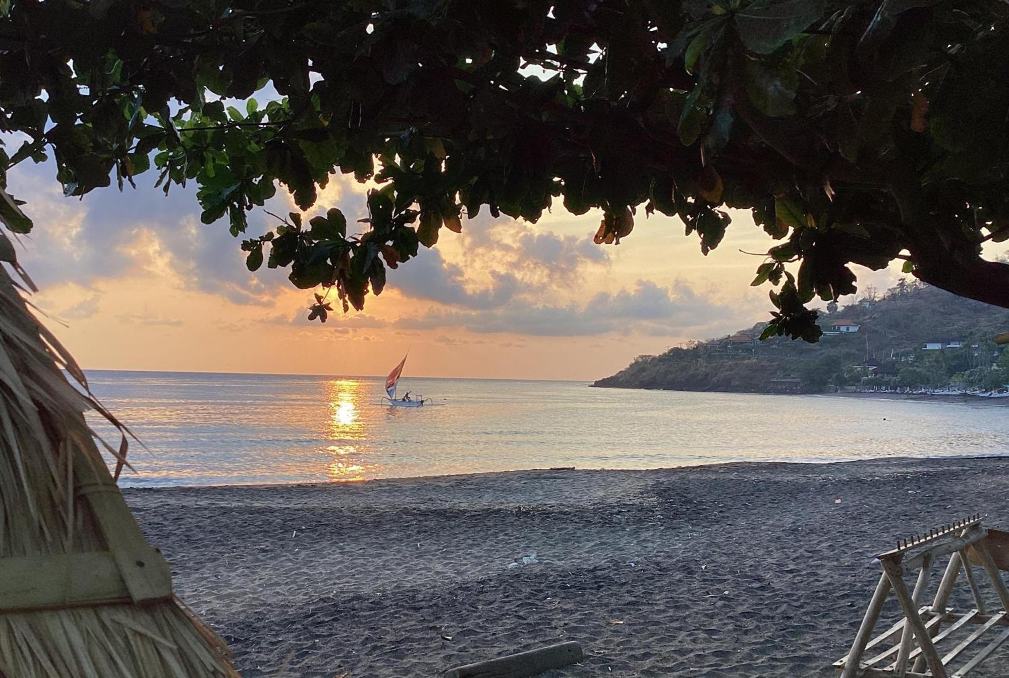 Bintang Beach Villa Амед Екстер'єр фото