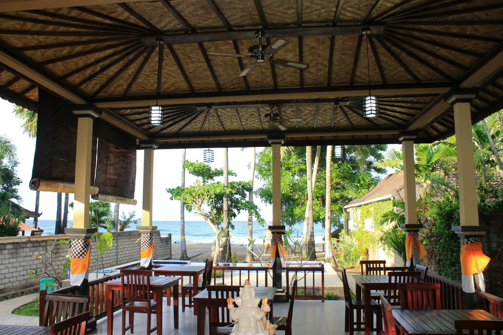 Bintang Beach Villa Амед Екстер'єр фото